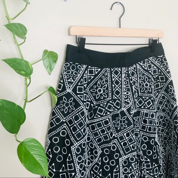 Banana Republic Geometric Lace Print Embroidered A-Line Midi Skirt Size 10 - Picture 4 of 7